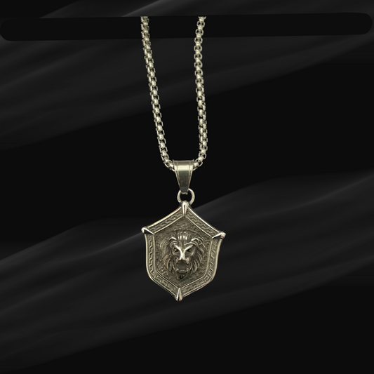 Lion Face Pendant with Chain – Bold & Fierce King Necklace